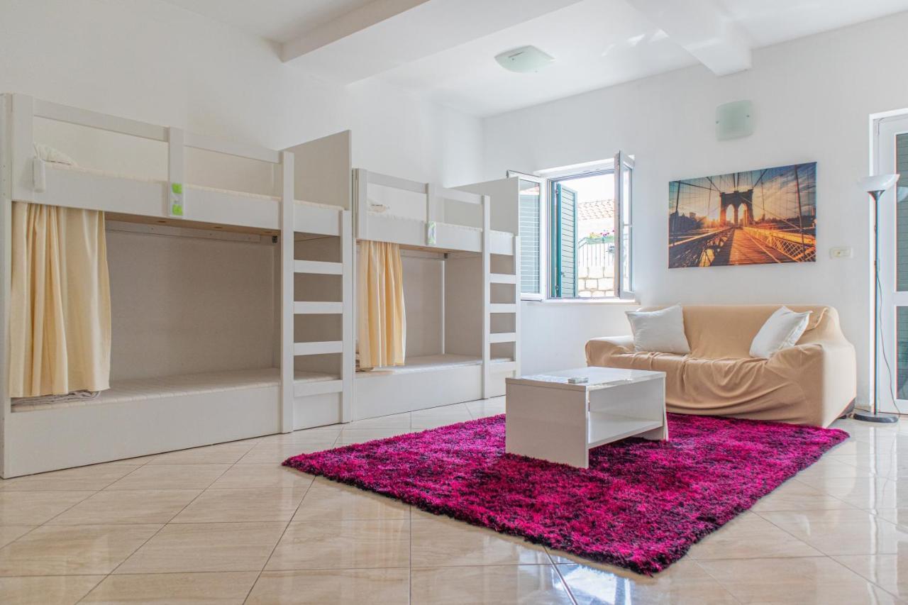 Love Dubrovnik Hostel エクステリア 写真