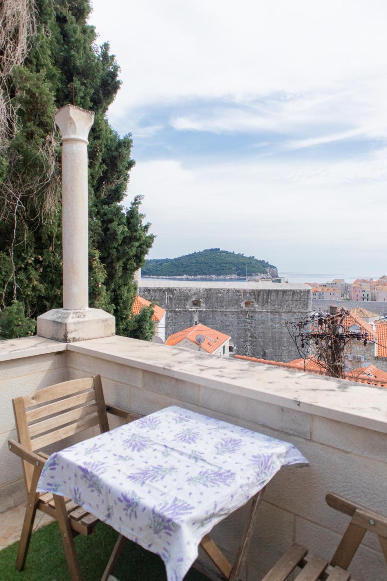 Love Dubrovnik Hostel エクステリア 写真