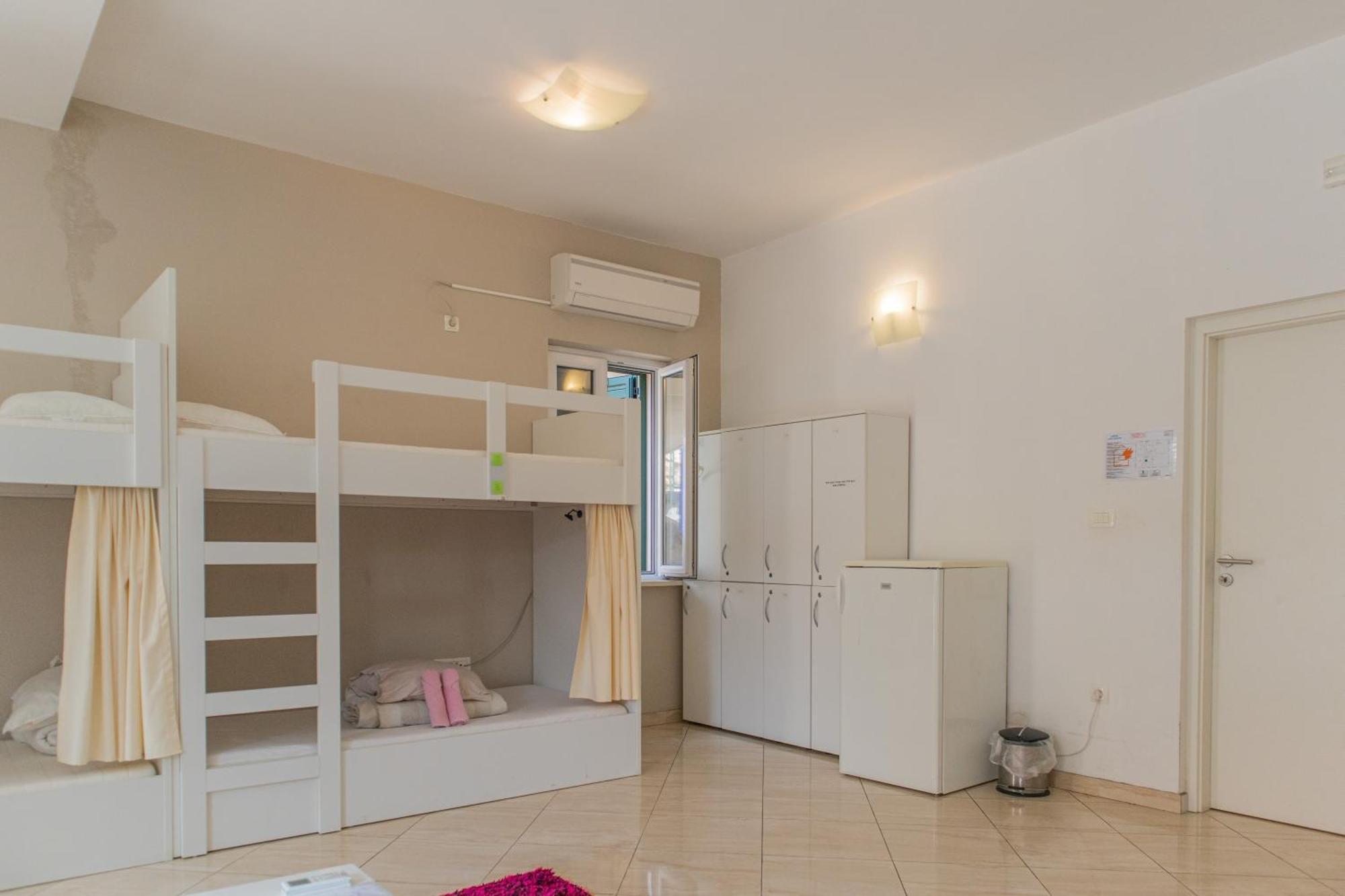 Love Dubrovnik Hostel エクステリア 写真