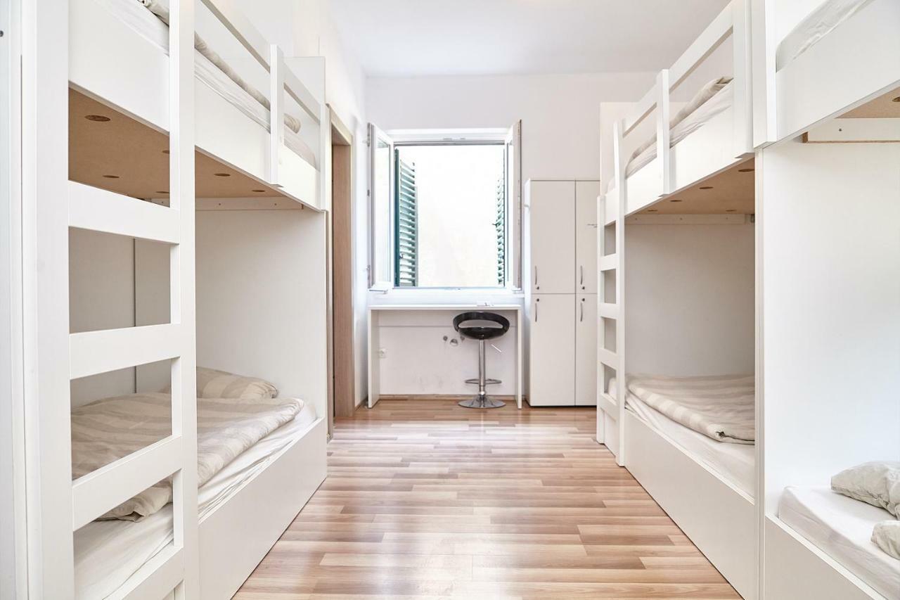 Love Dubrovnik Hostel エクステリア 写真