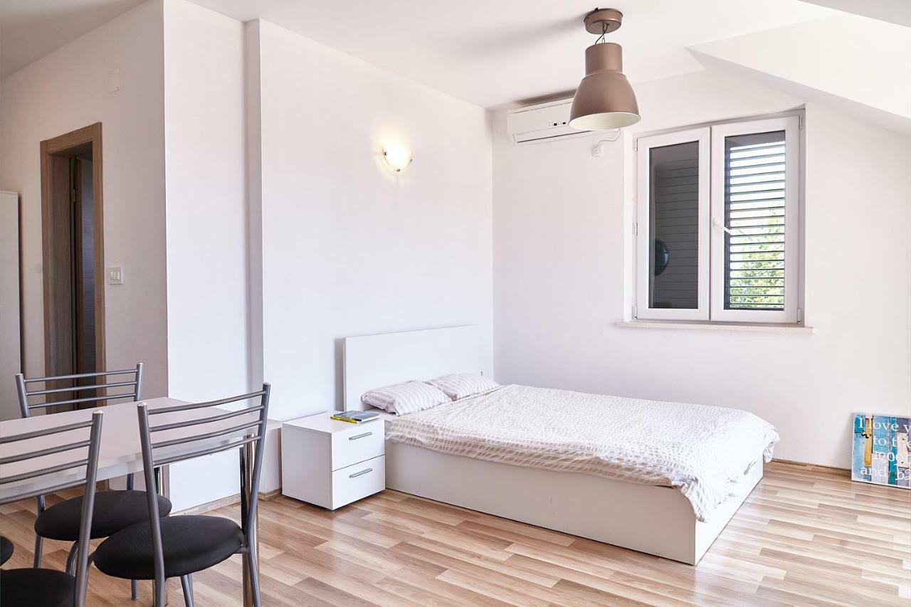 Love Dubrovnik Hostel エクステリア 写真