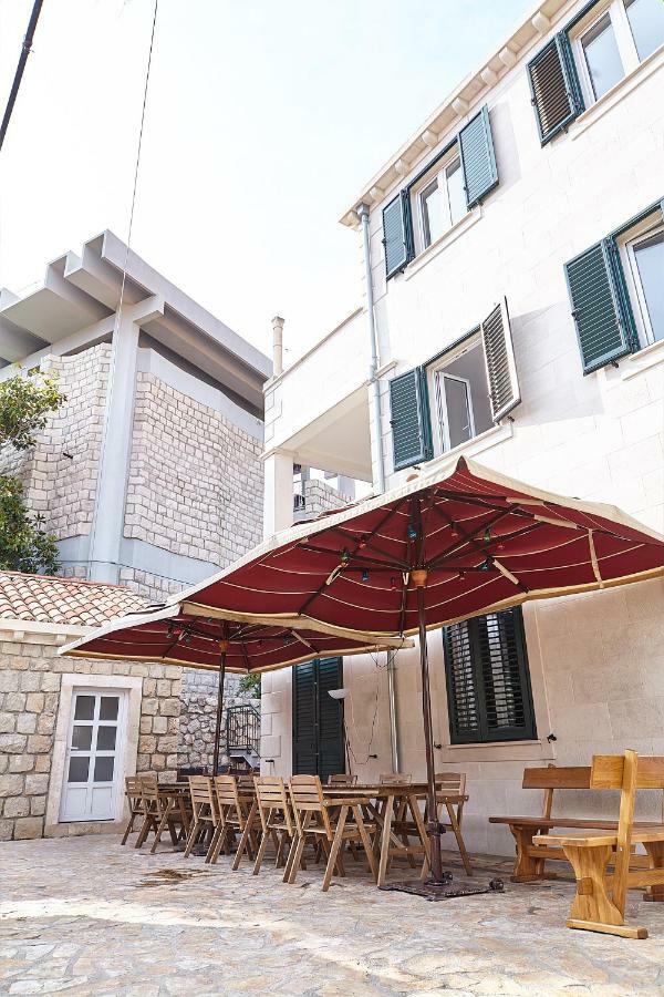 Love Dubrovnik Hostel エクステリア 写真