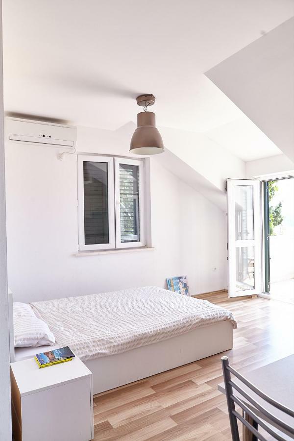 Love Dubrovnik Hostel エクステリア 写真
